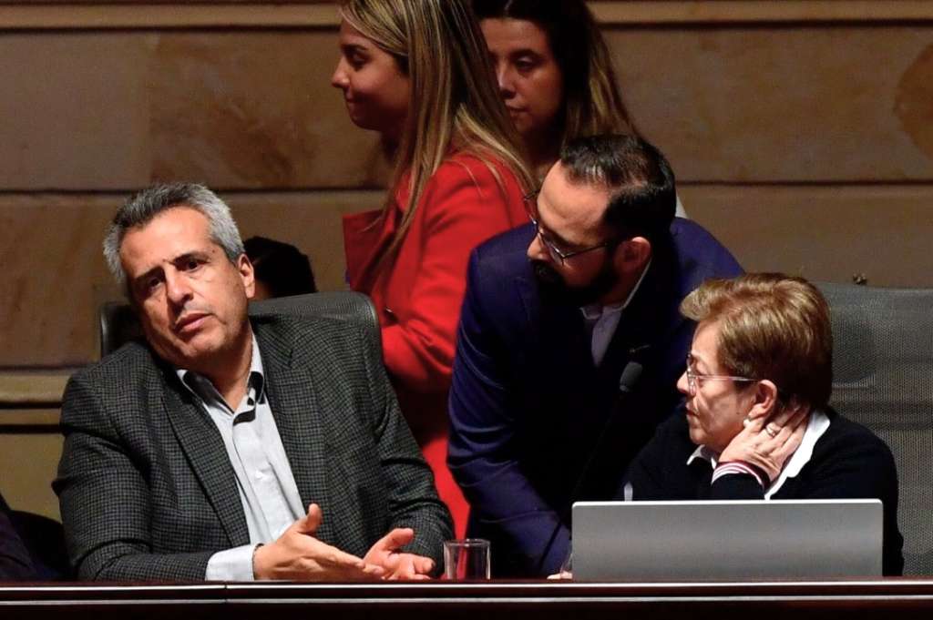 Los ministros Luis F. Velasco, Andrés Camacho y Gloria I. Ramírez acuden al Congreso. / Gustavo Torrijos