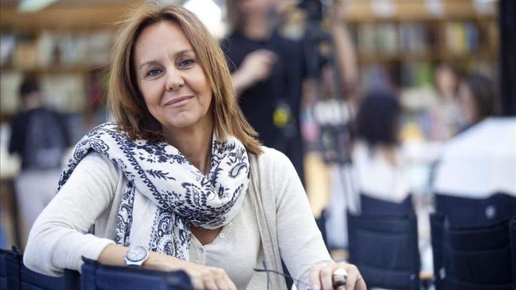 La escritora española María Dueñas, autora, entre otras novelas, de "El tiempo entre costuras". / Cortesía