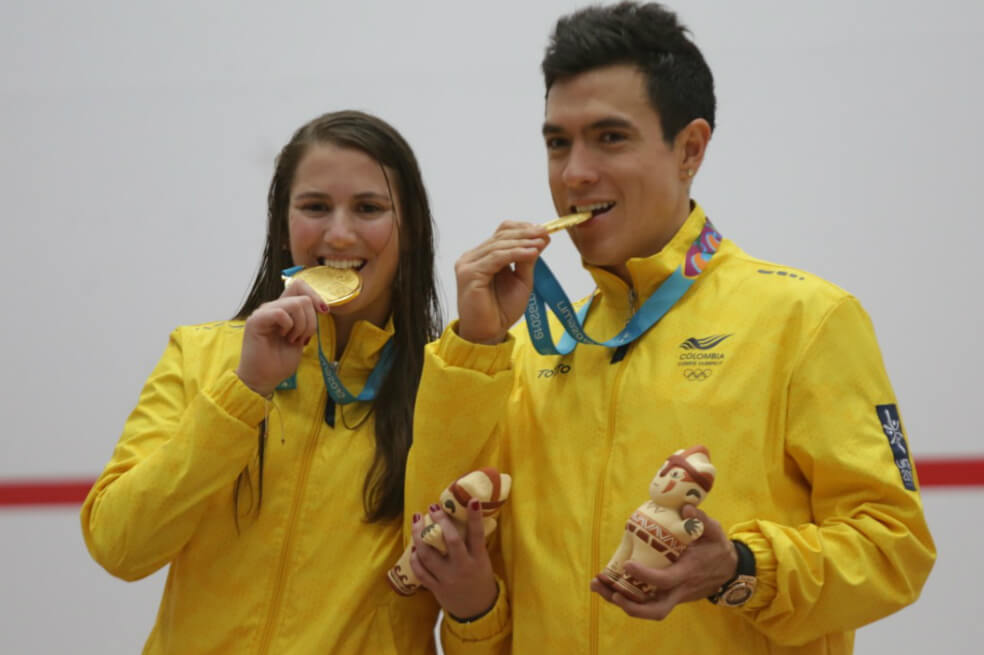 Los squashistas bogotanos Catalina Peláez y Miguel Ángel Rodríguez se consagraron campeones en dobles. / COC