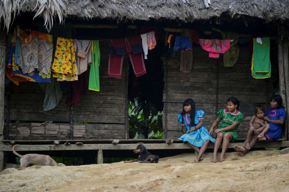 Serían alrededor de 80 las personas que llegaron desde Agua Blanca desplazados forzadamente (imagen de referencia). / AFP