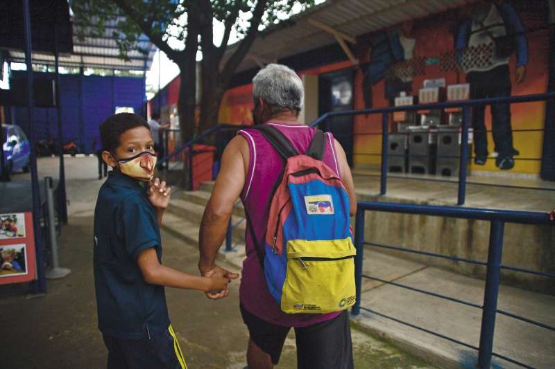 La comunidad migrante en Colombia necesita que el próximo gobierno retome lazos diplomáticos con Venezuela.
