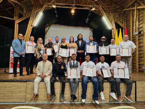 Más de 1000 artistas y gestores culturales recibieron titulación técnica en sus oficios