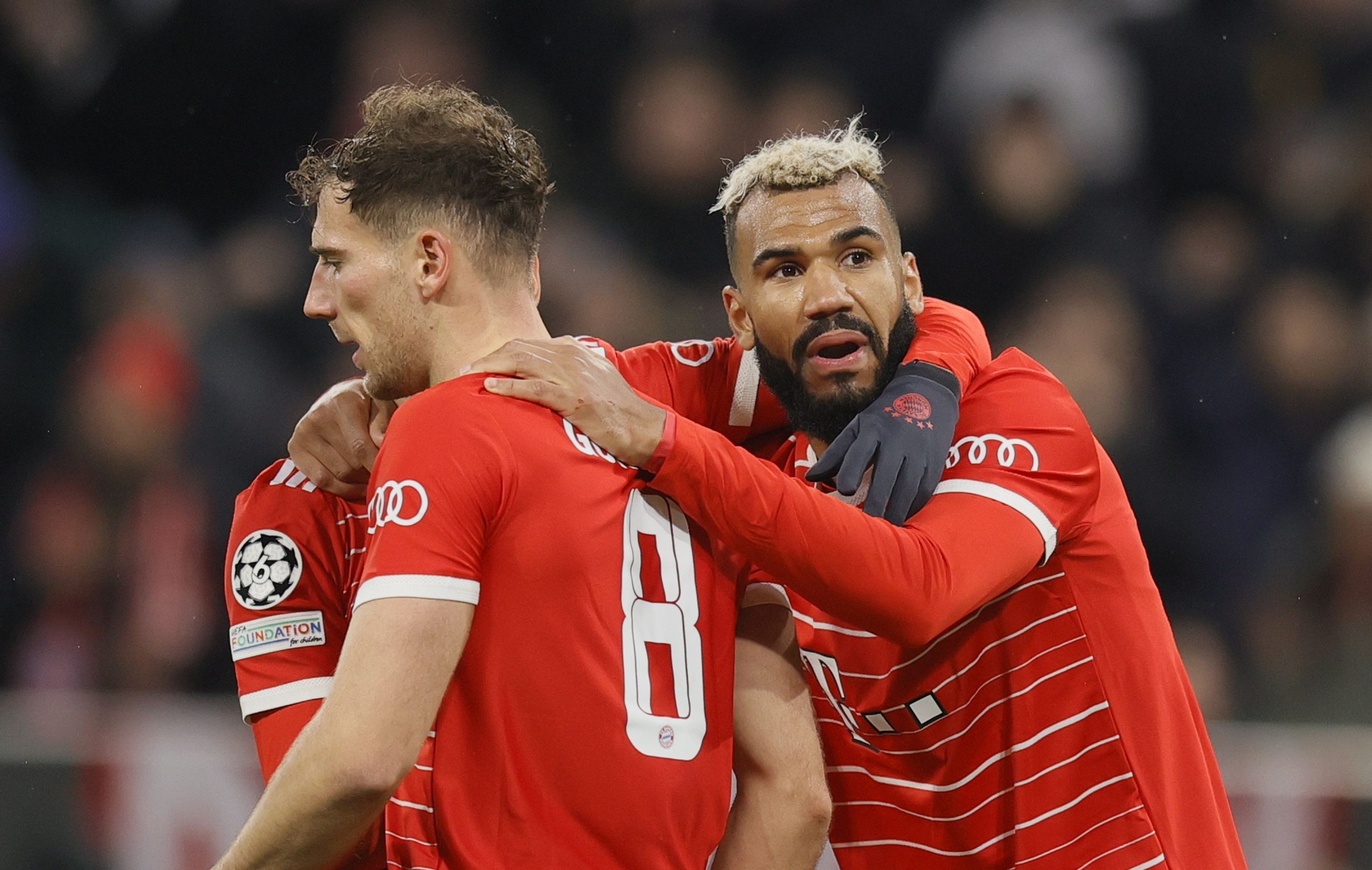 Munich (Germany), 08/03/2023.- Eric Maxim Choupo-Moting (R) of Bayern Munich celebrates scoring the 1-0 goal with his teammates during the UEFA Champions League Round of 16, 2nd leg match between Bayern Munich and Paris Saint-Germain in Munich, Germany, 08 March 2023. (Liga de Campeones, Alemania) EFE/EPA/RONALD WITTEK