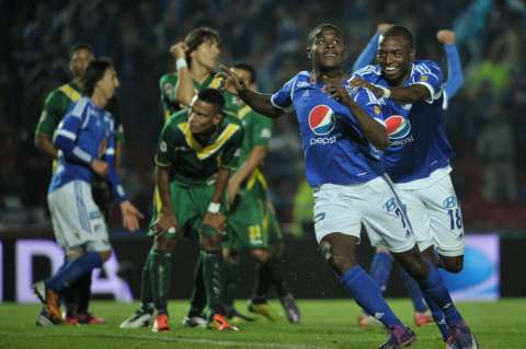Millonarios sigue líder, pero no convence