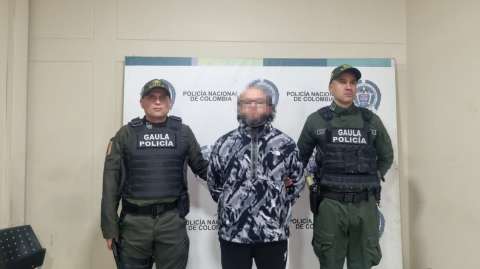 Extraditan desde Francia al presunto asesino del sacerdote Darío Valencia