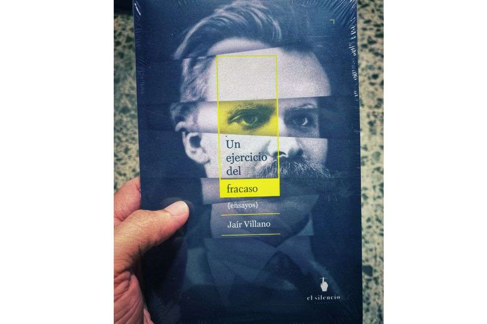 Portada de “Un ejercicio del fracaso”, libro  de Jaír Villano.