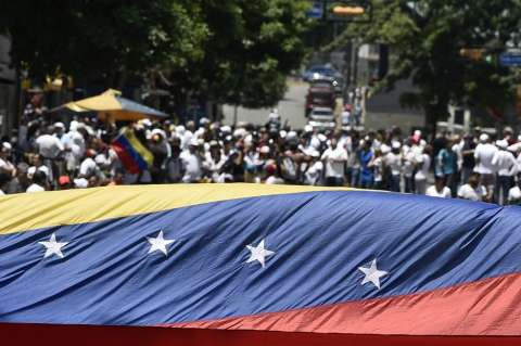 Tenedores de bonos de Venezuela le apuestan al fin del régimen