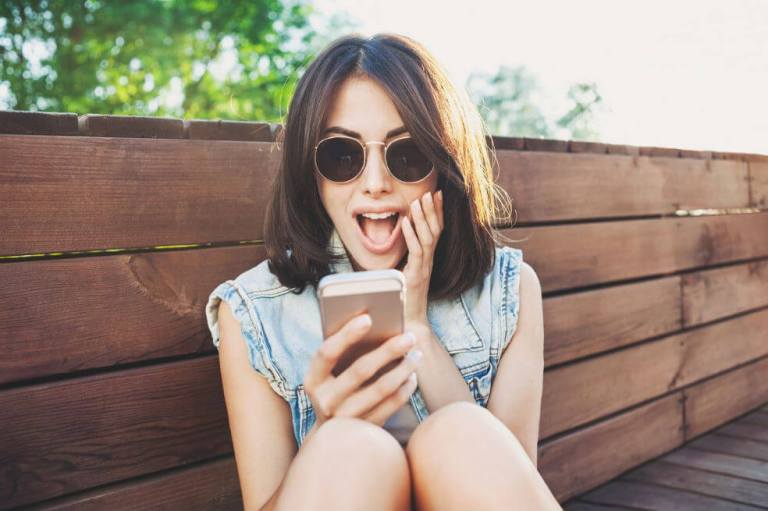 La confianza personal, una de las razones del sexting entre mujeres
