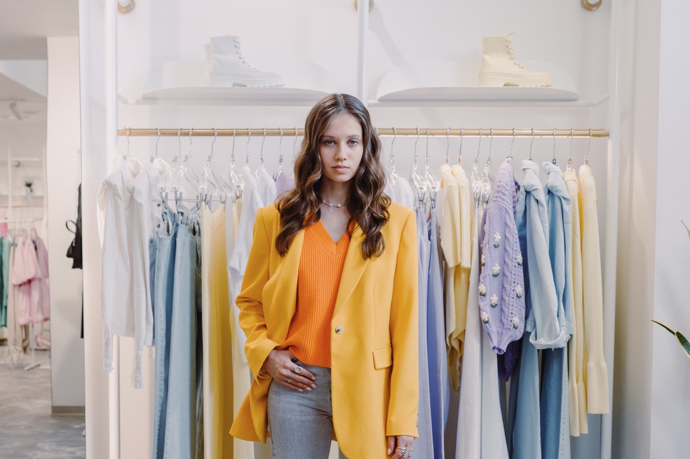 Te contamos de qué se trata la sostenibilidad en la moda y cómo puedes contribuir.