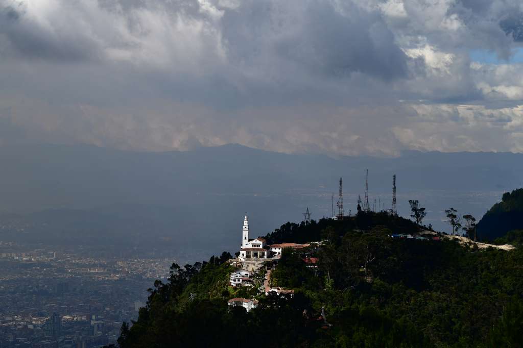 Contaminación en Bogotá vista desde Monserrate