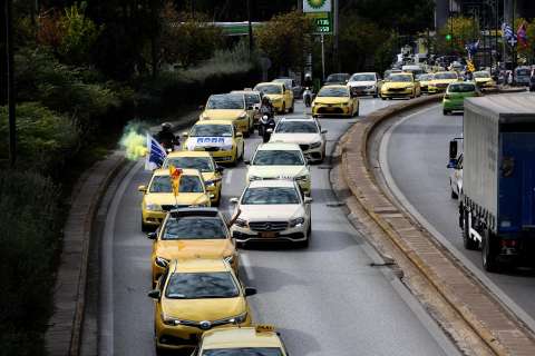 Se mantiene el control de viajes en taxi en zonas afectadas por el terremoto, sin cobro
