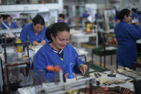 Mincomercio propone arancel cero para insumos clave de la confección