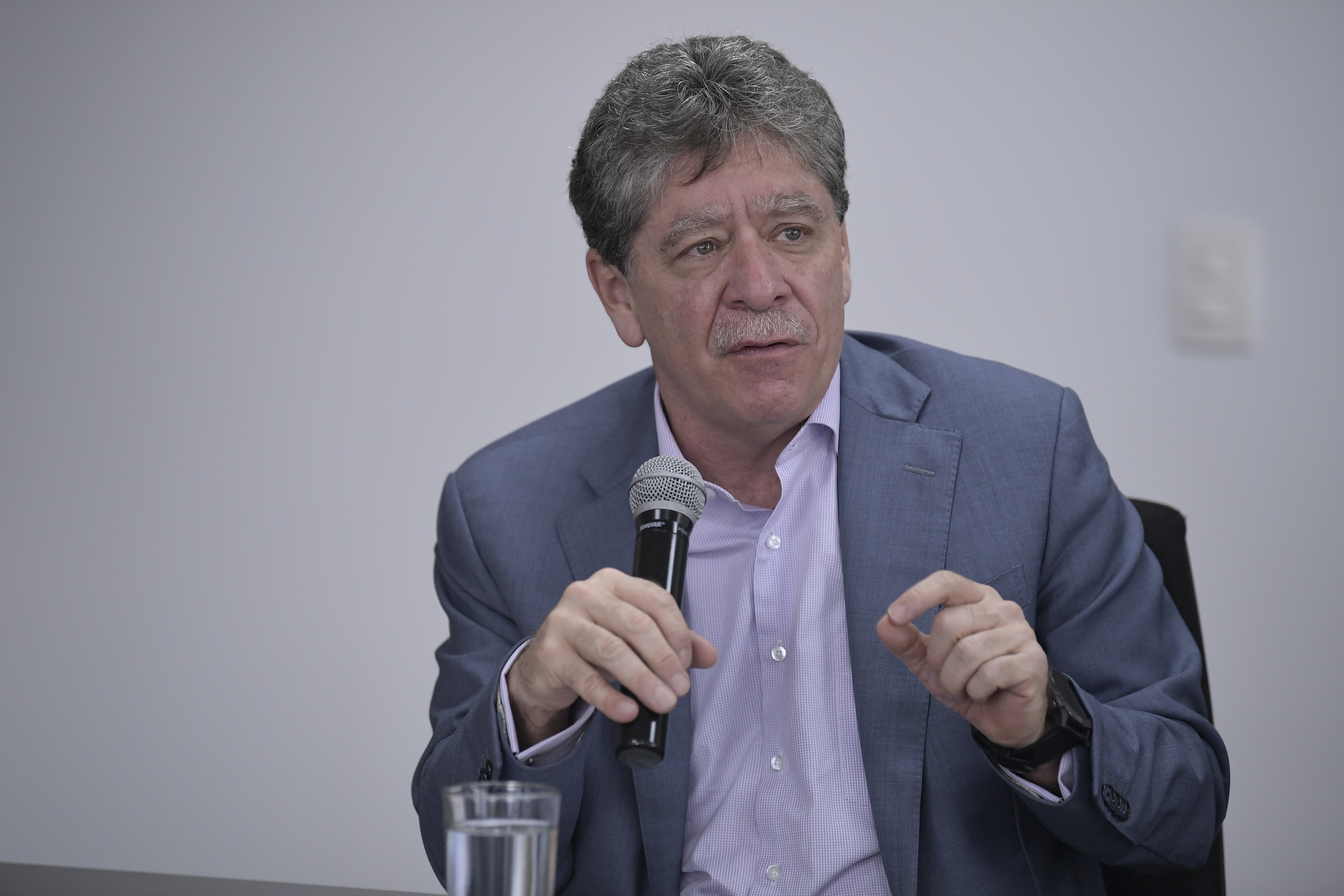 Presidente de la Asociación Nacional de Empresarios de Colombia (ANDI), durante el encuentro entre Avianca Group, el ministerio de trabajo y la ANDI para tratar las diferencias y procesos jurídicos que dejo la huelga de pilotos del 2017.