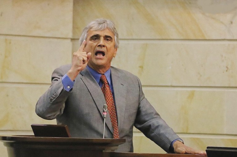 Senador Iván Marulanda le insiste al presidente Duque implementar renta básica