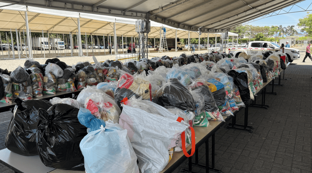 Expofuturo Pereira se consolida como uno de los centros de acopio más importantes de la ciudad y supera las 120 toneladas de ayuda para los afectados por el terremoto.
