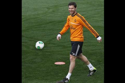 Xabi Alonso renovó con el Real Madrid hasta el 2016