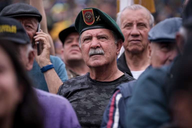 La concentración en contra de la gestión del gobierno empezó a las 2:00 p. m. y tuvo como punto de llegada la Plaza de Bolívar.