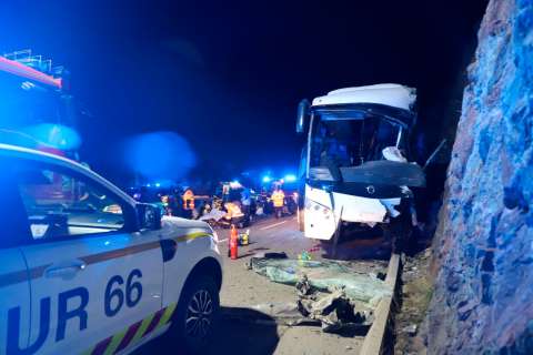 Confirman la muerte de dos colombianas en el accidente de bus en Francia