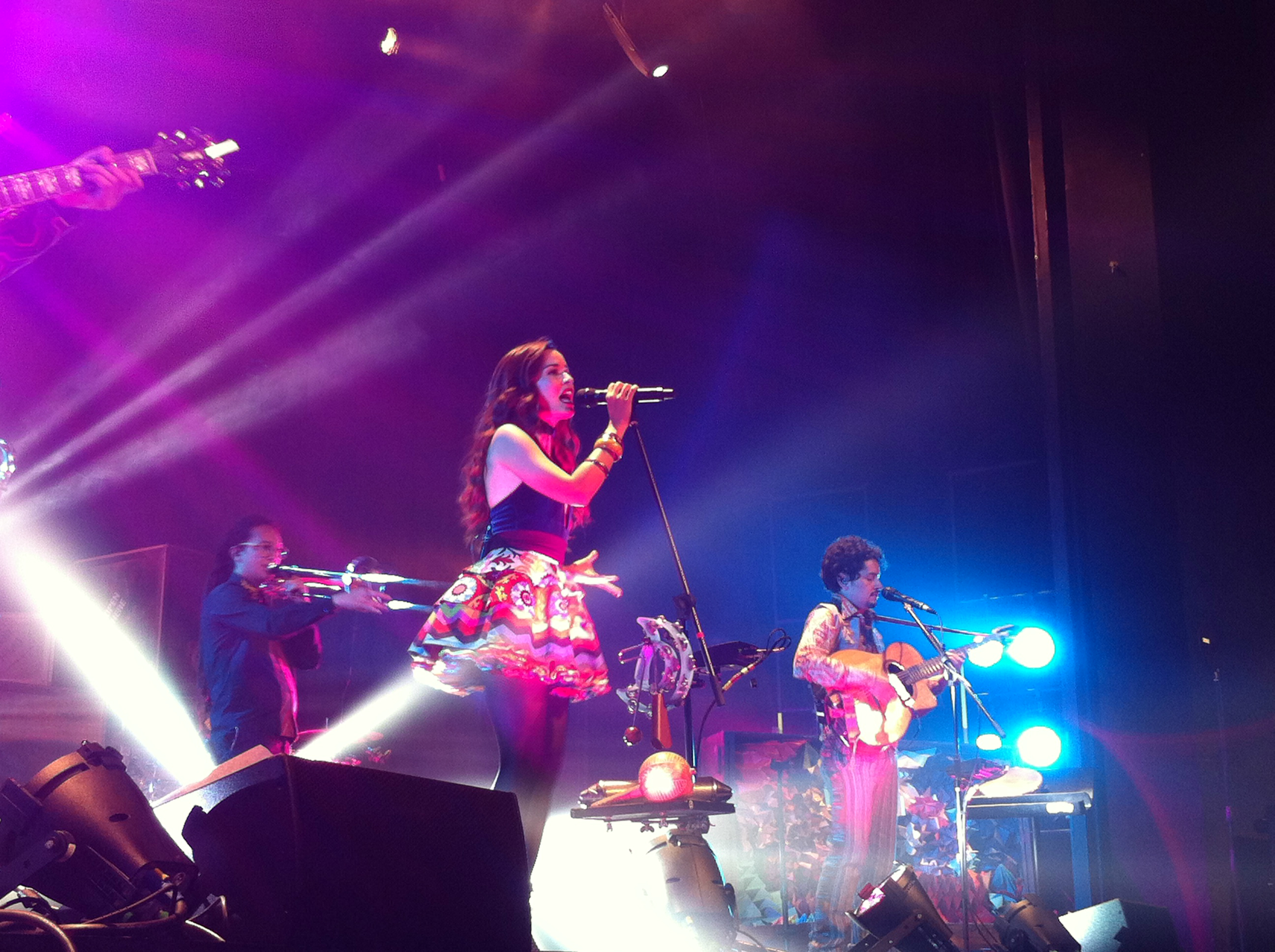 Catalina García es la vocalista y quien le imprime toda la magia y feminidad al grupo colombiano Monsieur Periné. / Cortesía