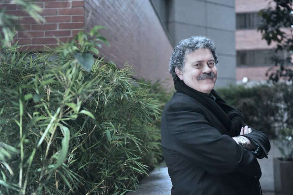 Walter Riso confiesa tener un pequeño apego a sus libros y a los amigos.