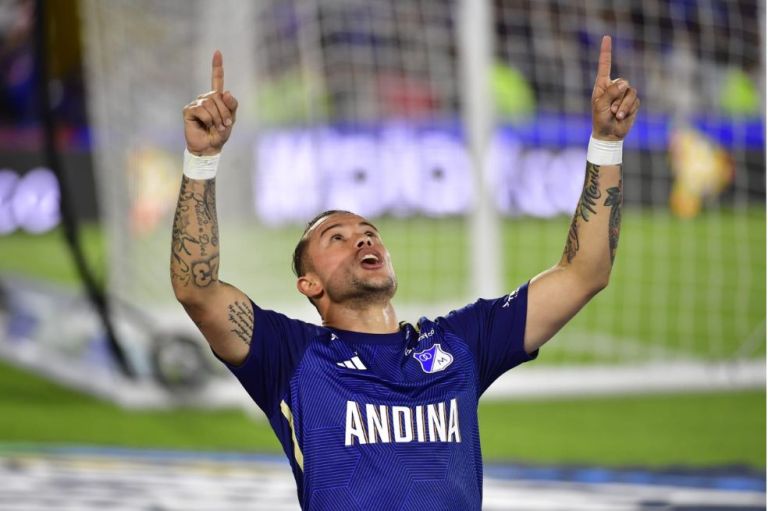 Al minuto 58, tras una polémica jugada revisada en el VAR, Leonardo Castro anotó el único gol de la noche.