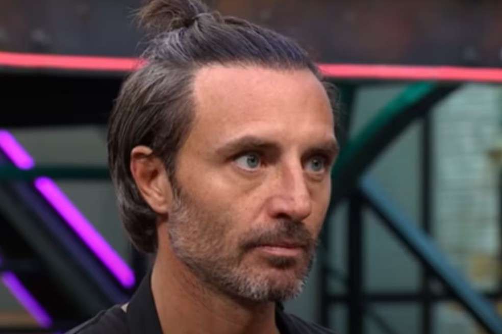 El actor se enfrentó a Nina Caicedo, Ileina Antonini y Martina la Peligrosa en el primer reto de eliminación de ‘MasterChef Celebrity 2024′.