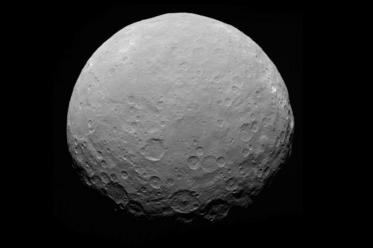 En el planeta enano más cercano a la Tierra descubren elementos clave para la vida