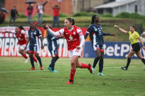 Santa Fe se despidió de María Camila Reyes: la capitana zarpa al exterior