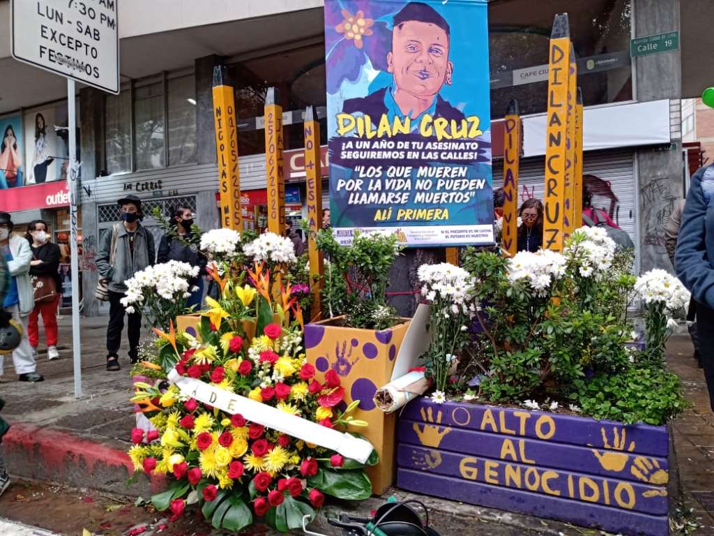 Desde las 2 de la tarde comenzó el plantón en conmemoración a la muerte de Dilan Cruz.
