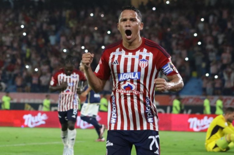 Con doblete de Carlos Bacca Junior venció 2-1 a Millonarios