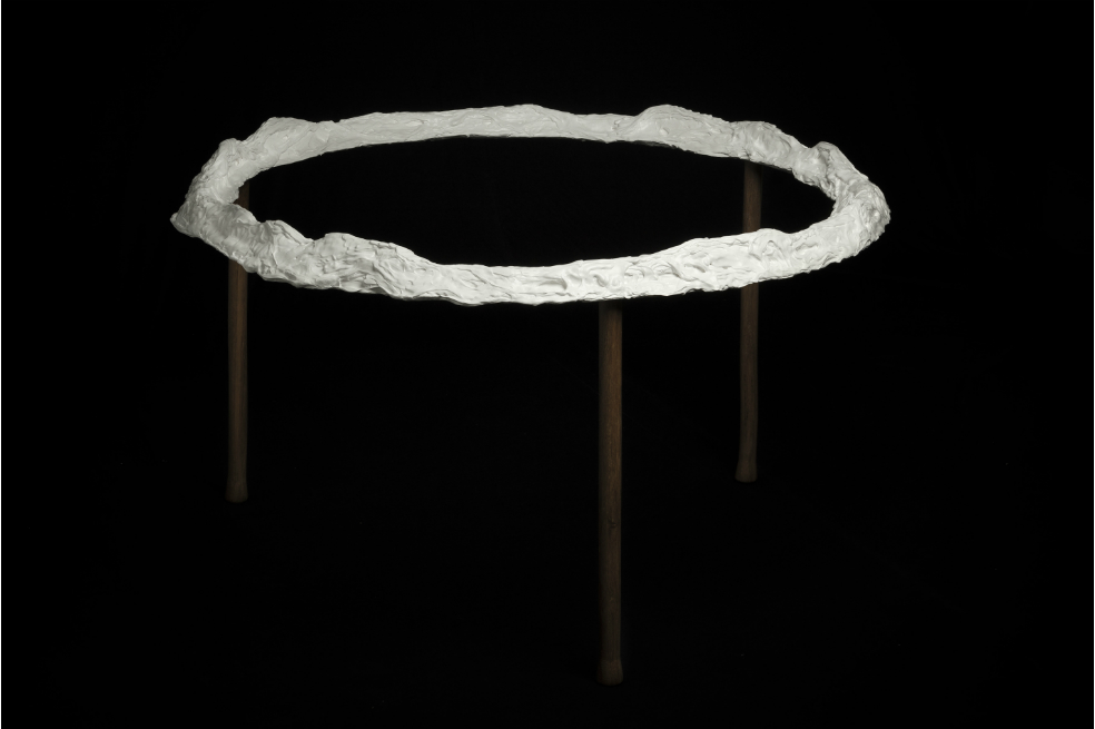 Primera tierra. Nicolás Gómez Echeverri. Acrílico y madera?70 x 116 cm. 2013
/ Archivo privado Nicolás Gómez Echeverri