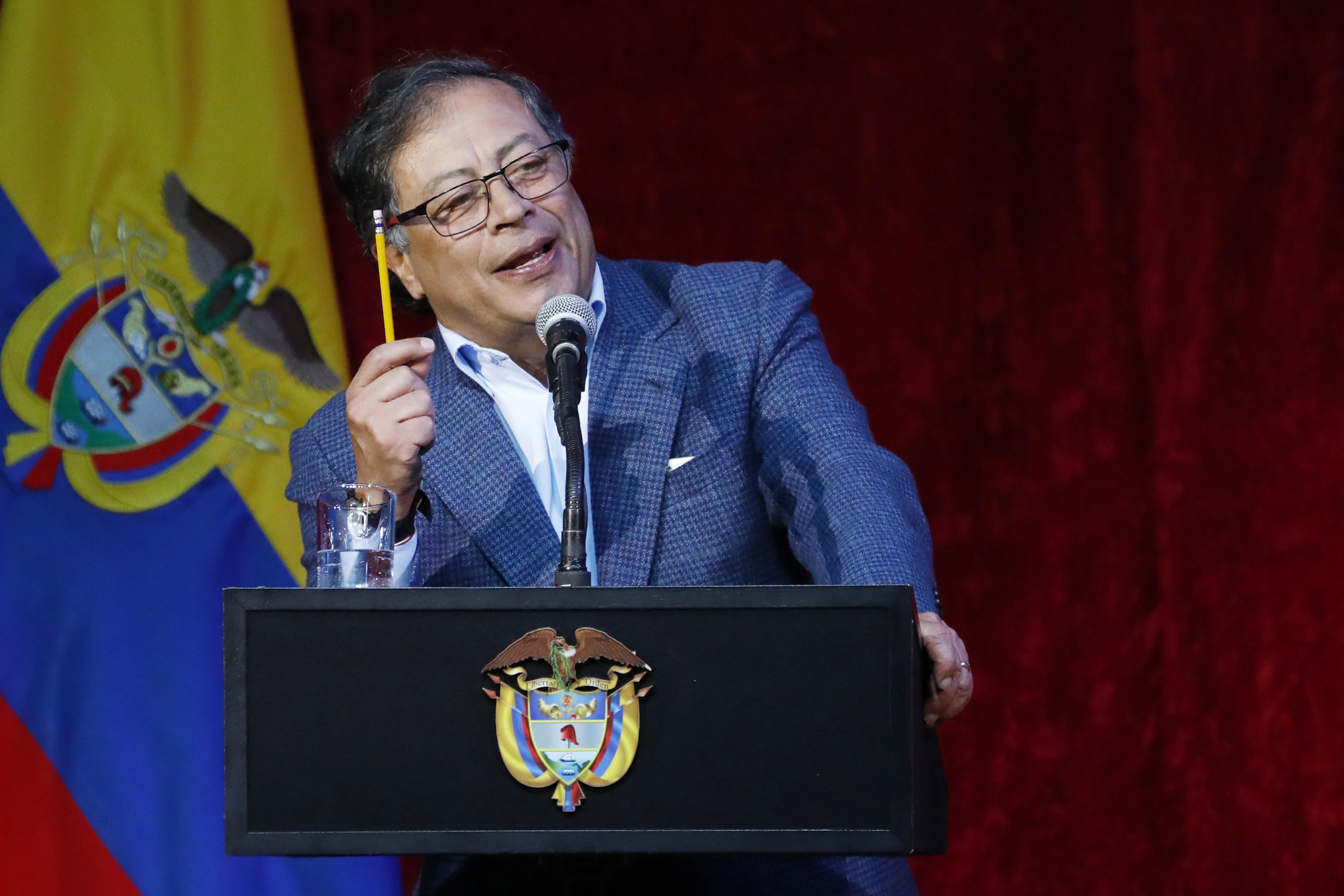 BOG400. BOGOTÁ (COLOMBIA), 07/09/2023.- El presidente de Colombia, Gustavo Petro, habla hoy durante el lanzamiento de la estrategia Colombia, el país de la belleza, en Bogotá (Colombia). Petro, el Ministerio de Comercio, Industria y Turismo, El fondo Nacional del Turismo (Fontur), y Procolombia participaron este jueves del lanzamiento internacional de la nueva Marca País, que ahora será Colombia, el país de la belleza. EFE Carlos Ortega