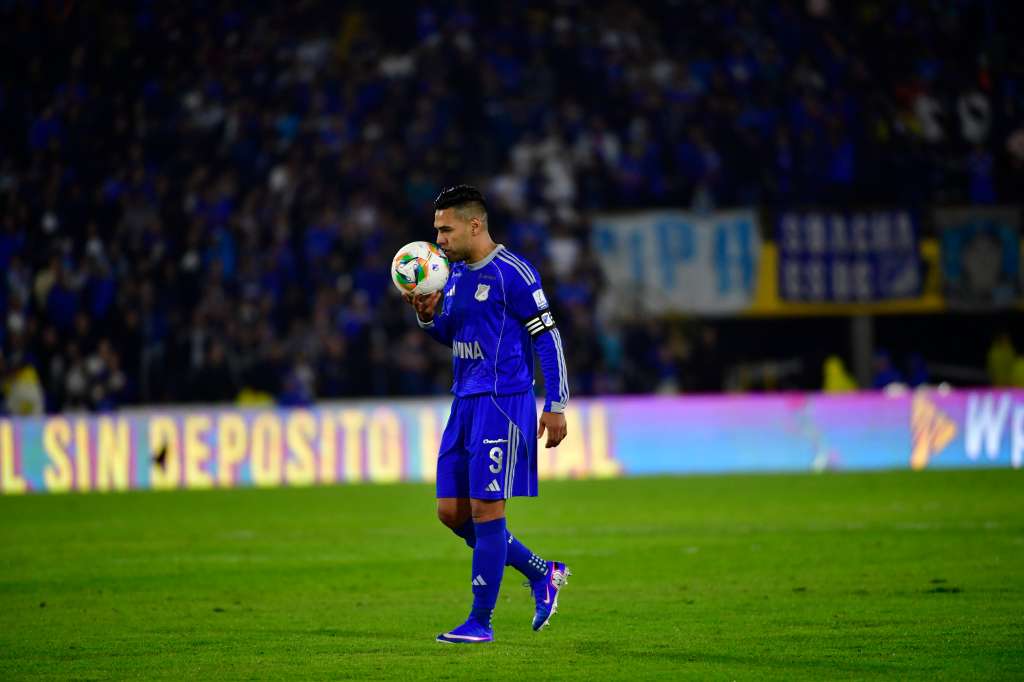 Jugador de Millonarios durante el compromiso ante Águilas Doradas en el Estadio El Campin de Bogotá