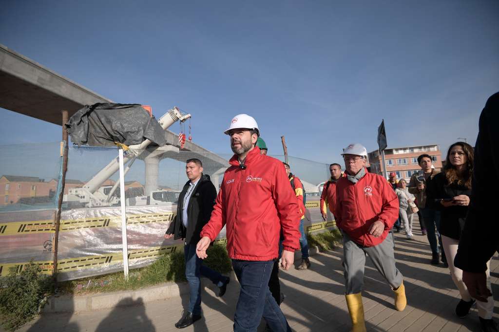 Alcalde de Bogotá, visita el avance de la Línea 1 del Metro de Bogotá a la altura de la Avenida Villavicencio con Carrera 89C.