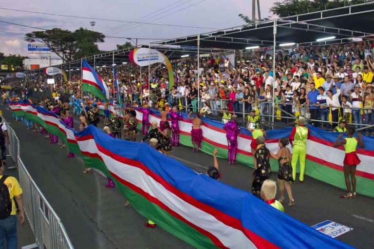 ‘Lunares’ en la Feria de Cali