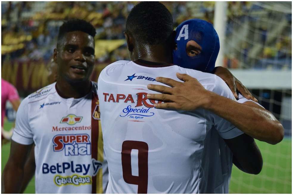 Deportes Tolima goleó 4-1 a Alianza Petrolera, en Barrancabermeja.
