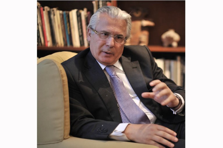 Los contratos de Baltasar Garzón