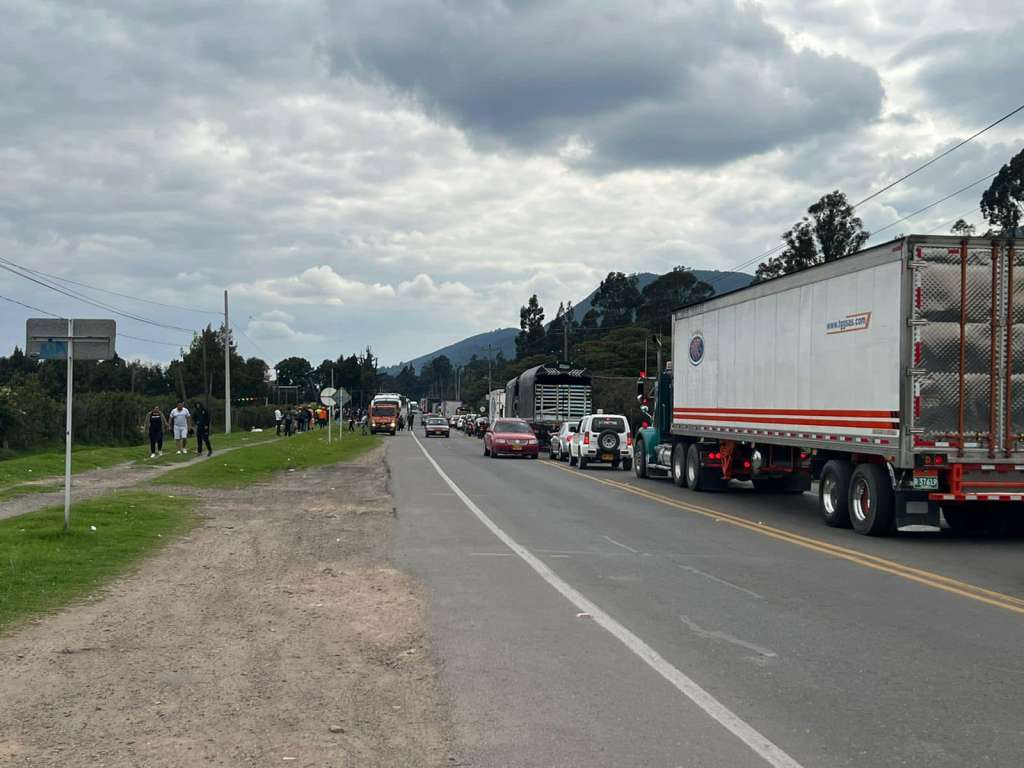 De acuerdo con la Alcaldía de Cota, la situación se encuentra ya controlada por la fuerza pública.