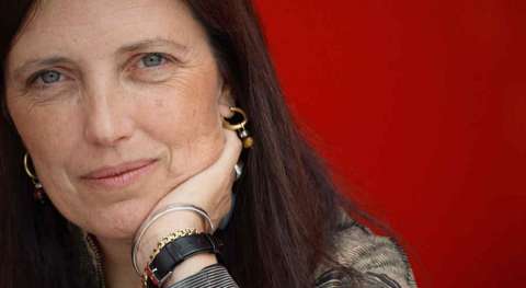 Claudia Piñeiro, una autora "popular" que abre Feria de Libro de Buenos Aires