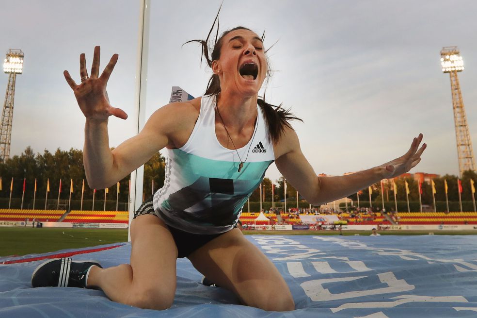 Yelena Isinbáyeva es la principal estrella rusa que se quedó por fuera de los Juegos Olímpicos de Río de Janeiro. / AFP