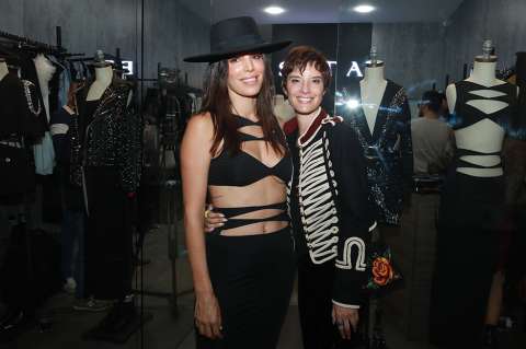Ana Wills y Cristina Warner, las más fashionistas de esta apertura de moda.