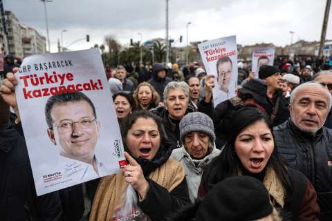 Protestas en Turquía: sube la tensión tras el arresto del alcalde Imamoglu