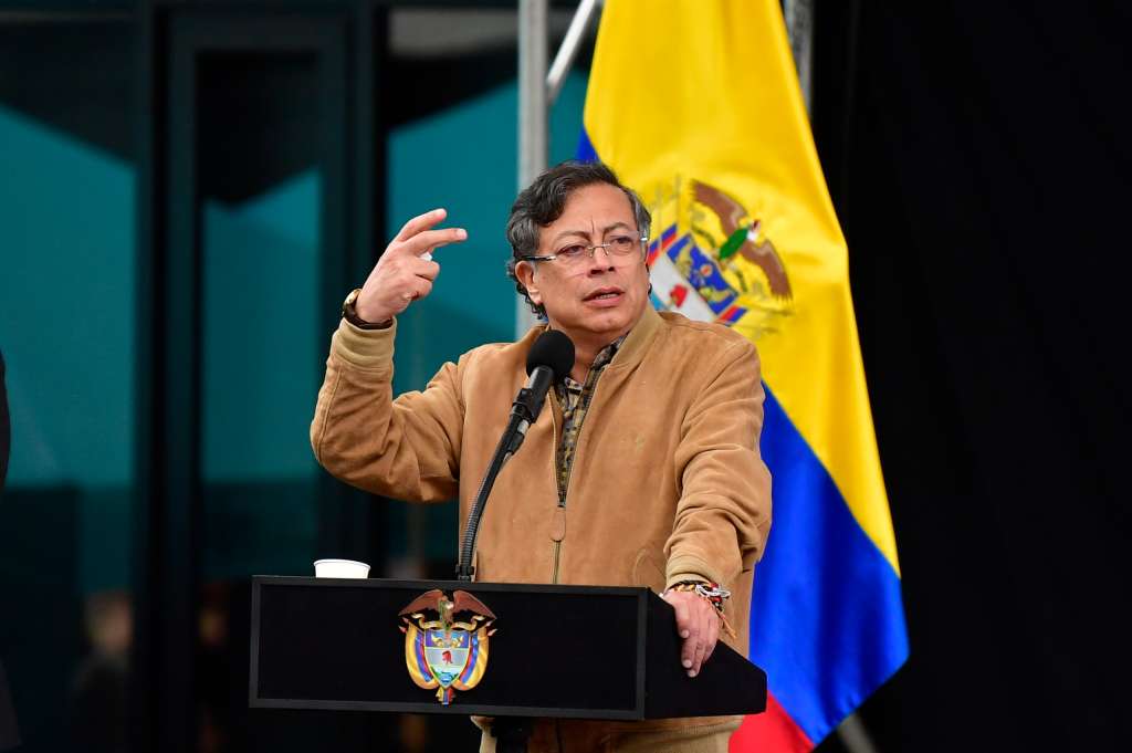 Presidente de la República durante la inauguración del nuevo edificio de la Facultad de Artes de la Universidad Nacional