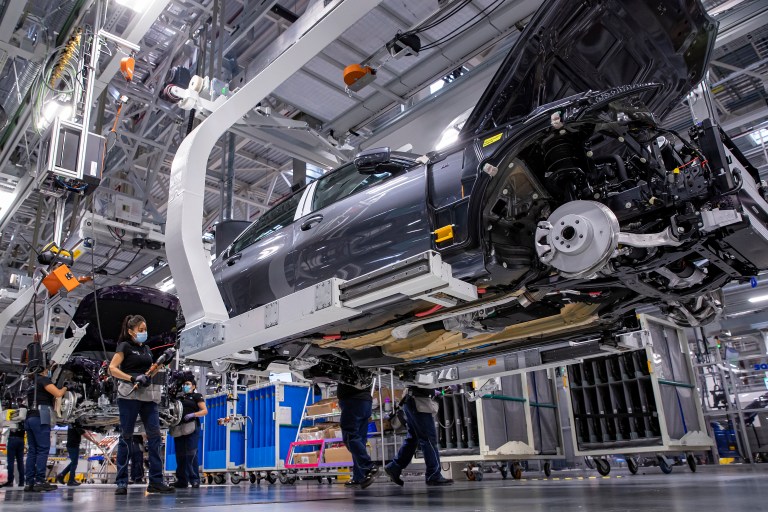 Colombia busca atraer inversiones de Toshiba, Toyota y Mazda