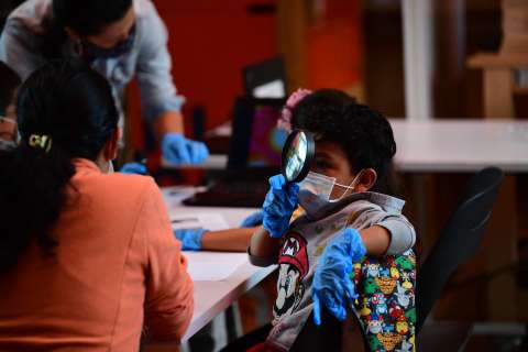Bogotá tiene pequeños agentes secretos y se reúnen en la biblioteca del Tunal
