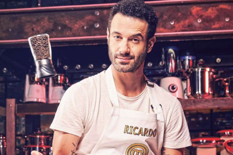 El actor tuvo grave error que lo sacó de la competencia.