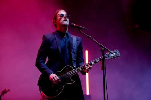 Una cita con el sastre: ¿por qué el rock se puso traje para sobrevivir?