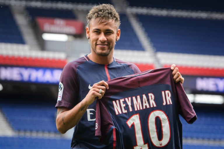 Neymar ya se adueñó de la 10 del PSG: "Fue una de las decisiones más difíciles de mi vida"