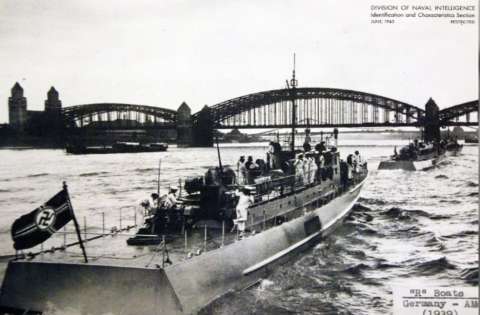 Bajo nivel del río Danubio deja expuestos buques de guerra de la Alemania nazi