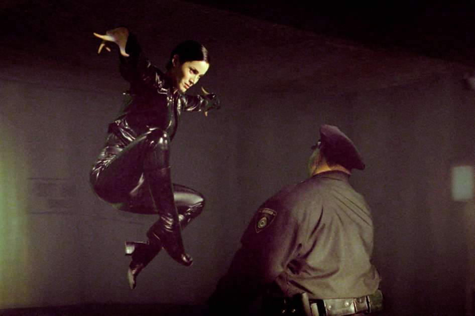 Carrie-Anne Moss como Trinity en la película "Matrix". / Canal TCM